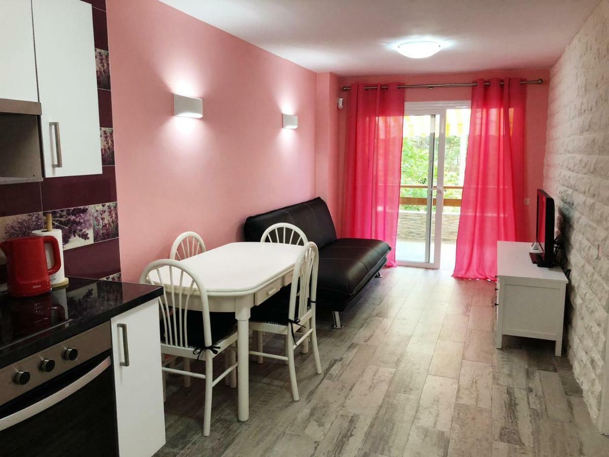 Lovely 1-Bedroom Apartment With A Big Terrace, Las Americas, Tenerife أرونا المظهر الخارجي الصورة